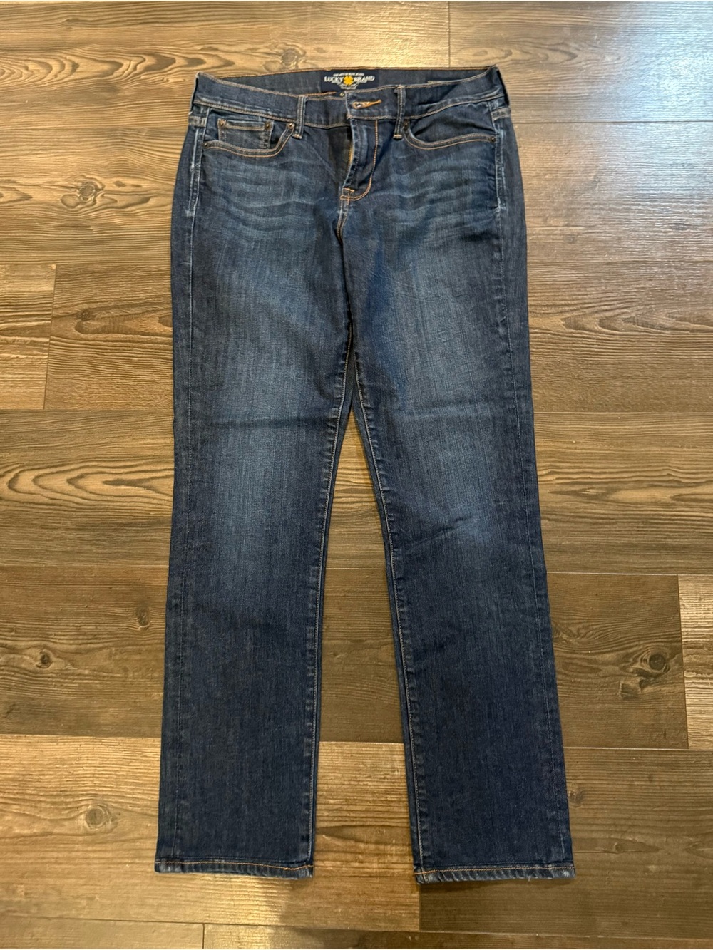 LuckyBrand Dark Wash Sweet N’ Straight Leg Jeans 6/28